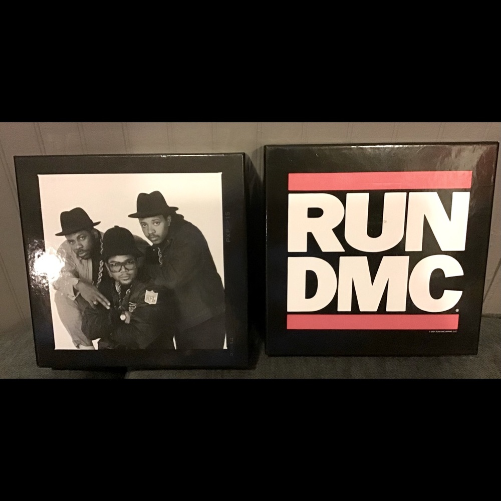 RUN DMC 4 pair Mens Crew Socks Keepsake Box Hip Hop Rap Music NWT Size 10-13